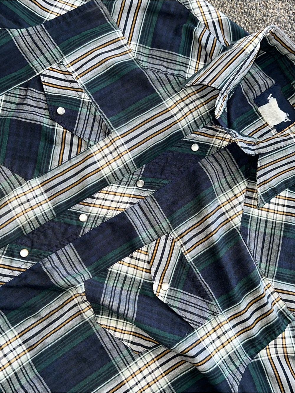 Vintage Y2K/90’s Wrangler Plaid Pearl Snap Shirt Men’s Size 23x32
